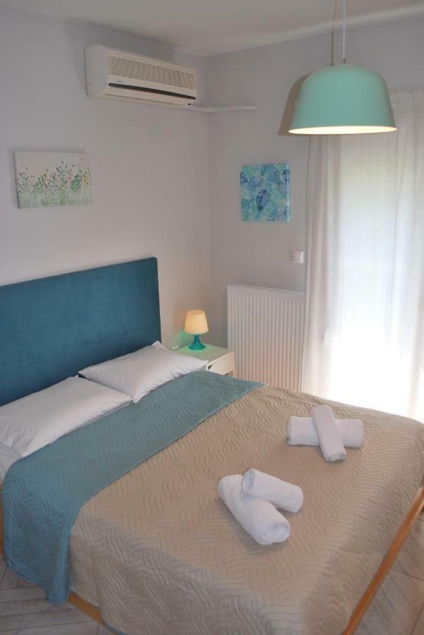 Cornelia Apartment Palaiontsiflikion Exterior foto