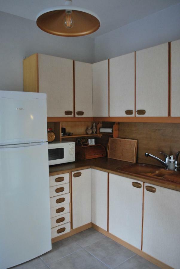 Cornelia Apartment Palaiontsiflikion Exterior foto