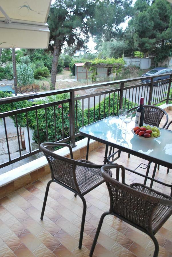 Cornelia Apartment Palaiontsiflikion Exterior foto